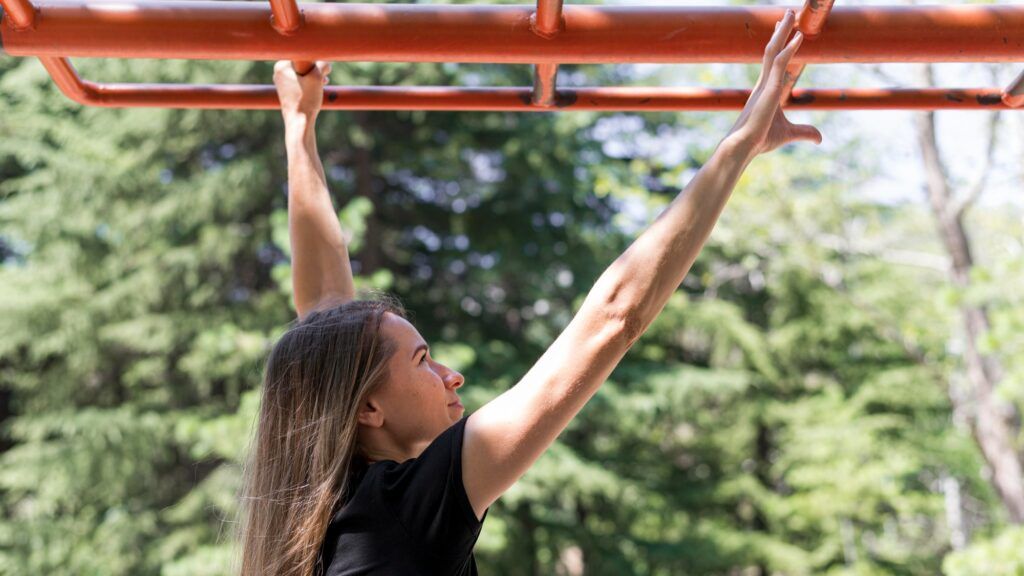The-help-of-a-Calisthenics-practitioner-is-important