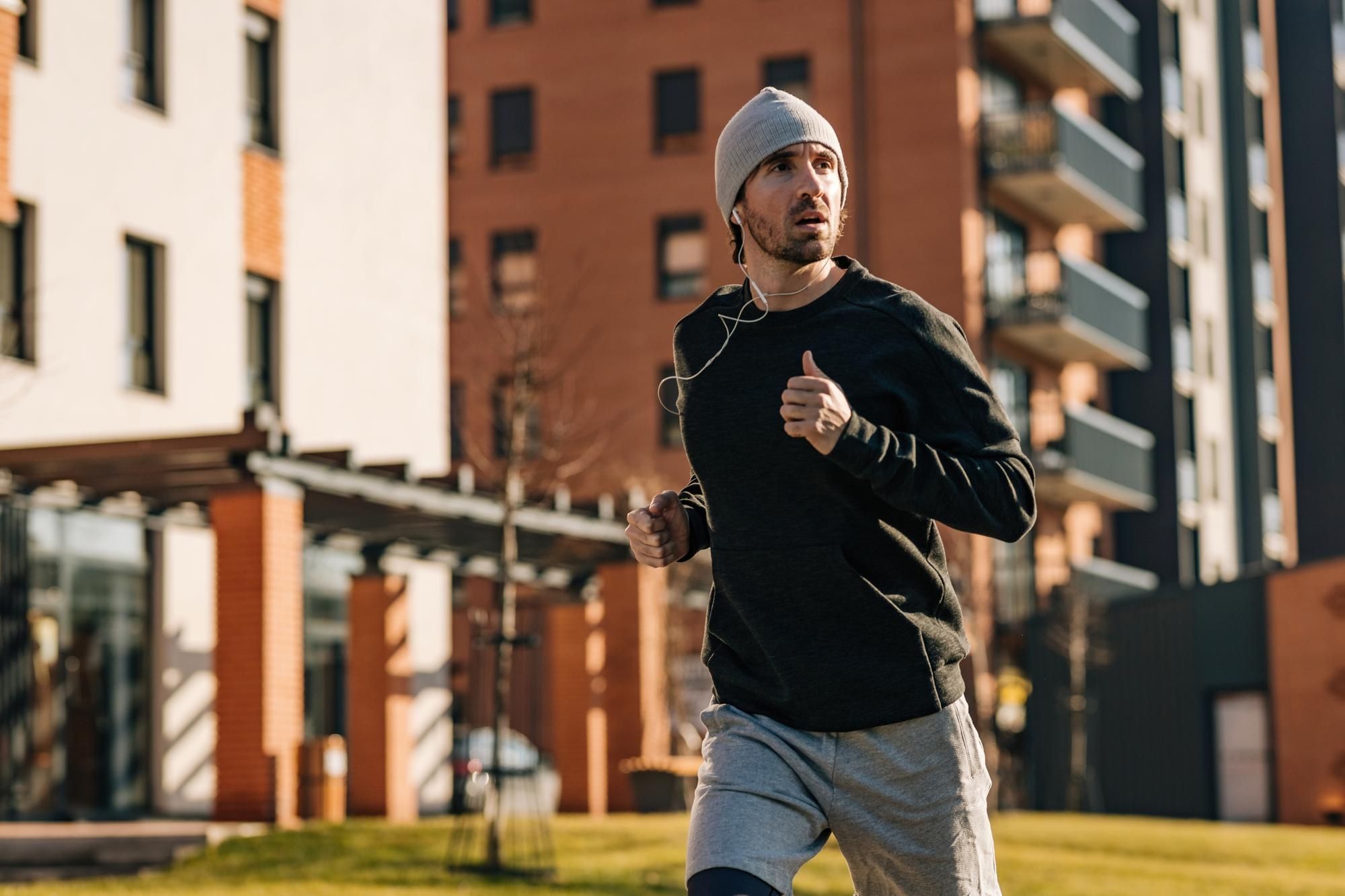 Wearing-Layers-for-Gym-Workouts