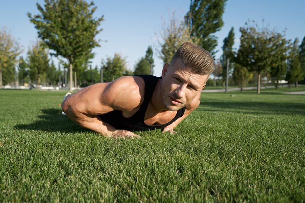 Close-grip-push-up-triceps-exercise