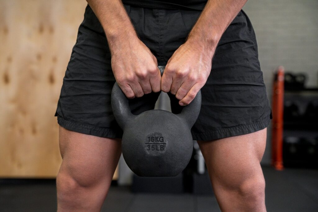 Strength-exercises-that-require-a-strong-grip
