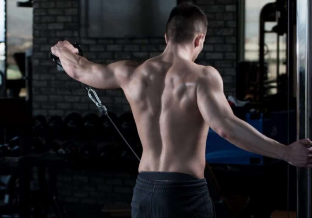 Who-Should-Really-Work-During-Lateral-Raises