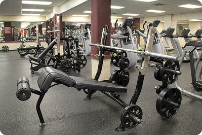 Decline-bench-press-barbell-exercise